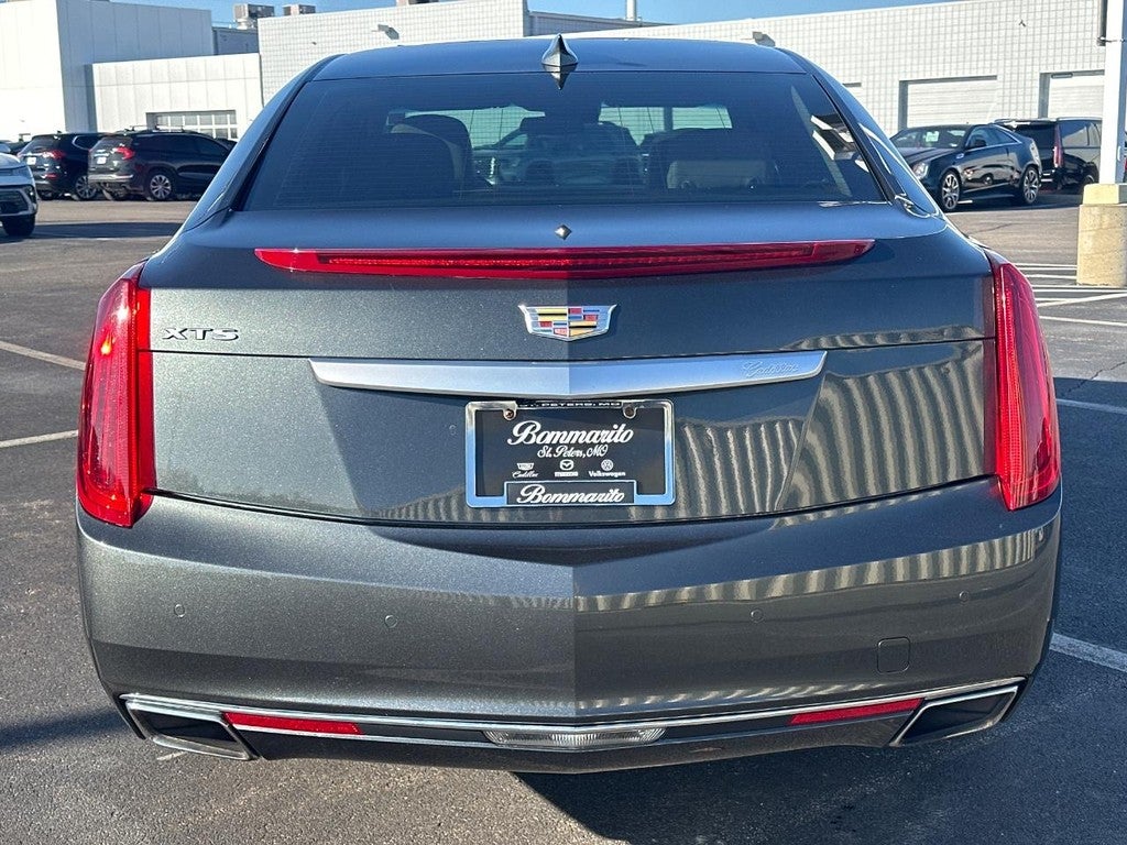 2017 Cadillac XTS 4dr Sdn Luxury FWD