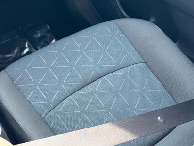 2025 Toyota RAV4 XLE FWD (Natl)
