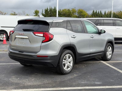 2024 GMC Terrain FWD 4dr SLE