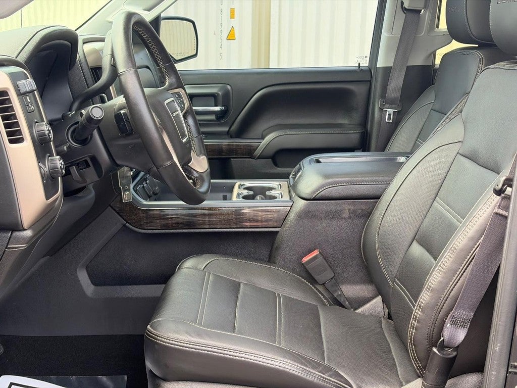 2015 GMC Sierra 1500 4WD Crew Cab 143.5" Denali
