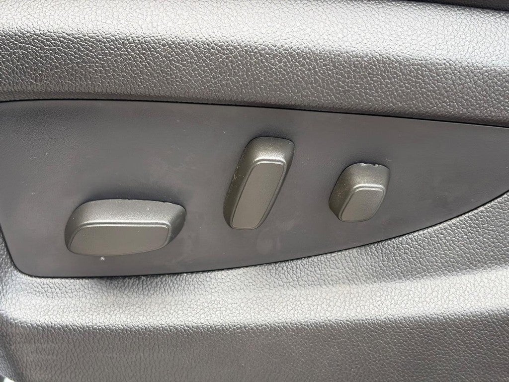 2015 GMC Sierra 1500 4WD Crew Cab 143.5" Denali