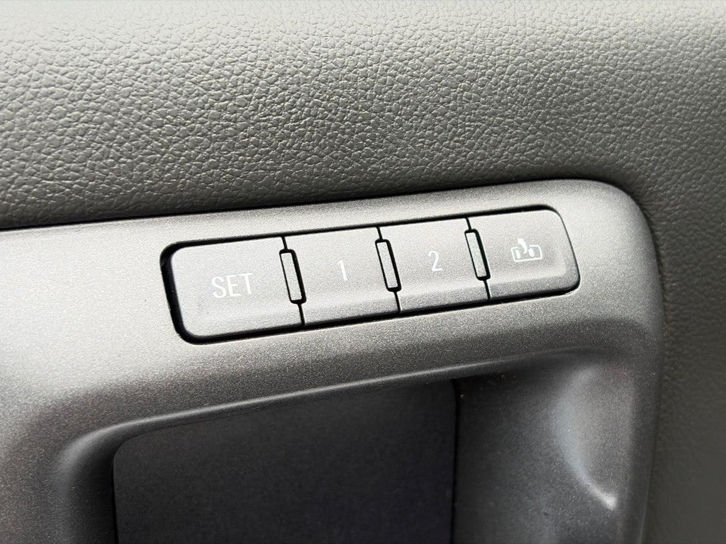 2015 GMC Sierra 1500 4WD Crew Cab 143.5" Denali