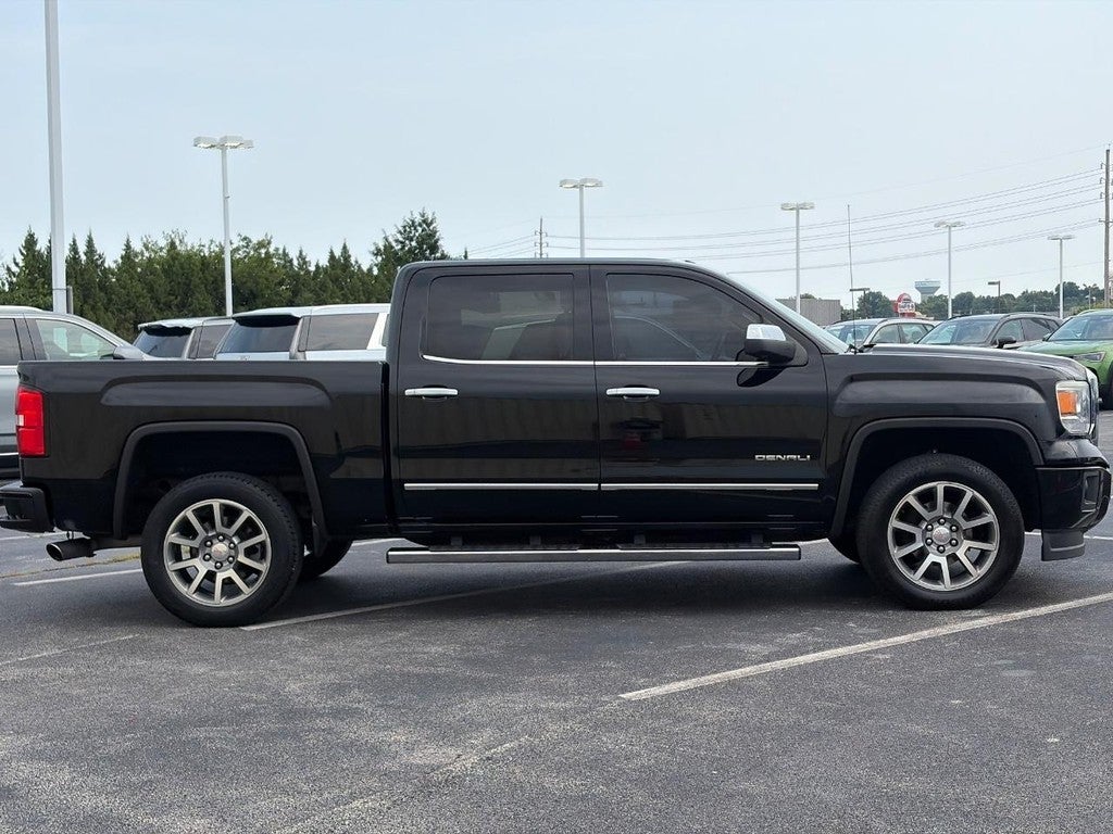 2015 GMC Sierra 1500 4WD Crew Cab 143.5" Denali