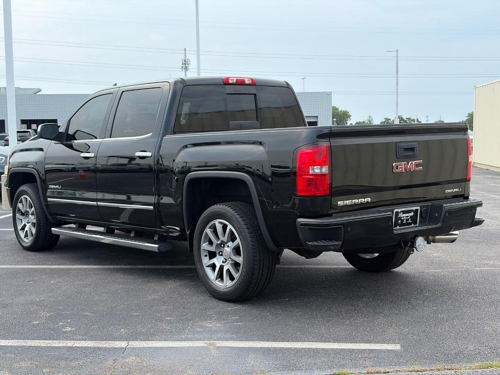 2015 GMC Sierra 1500 4WD Crew Cab 143.5" Denali