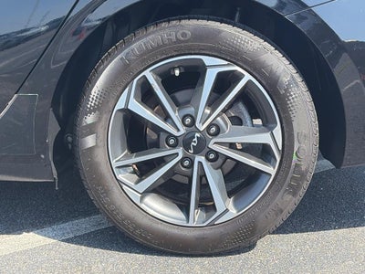 2023 Kia Forte LXS IVT