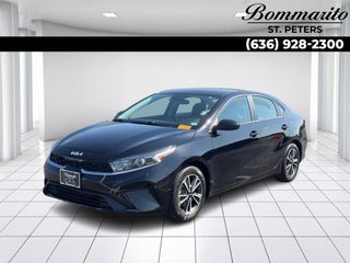 2023 Kia Forte LXS IVT