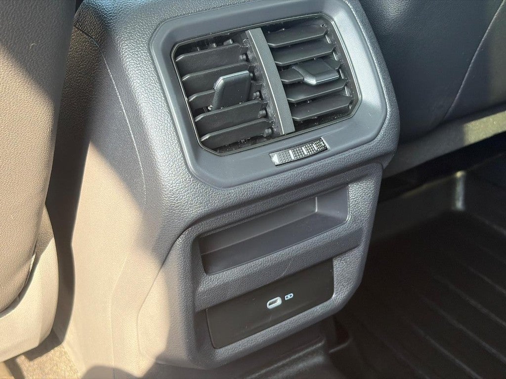 2023 Volkswagen Taos SEL 4MOTION