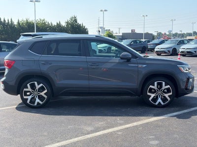 2023 Volkswagen Taos SEL 4MOTION