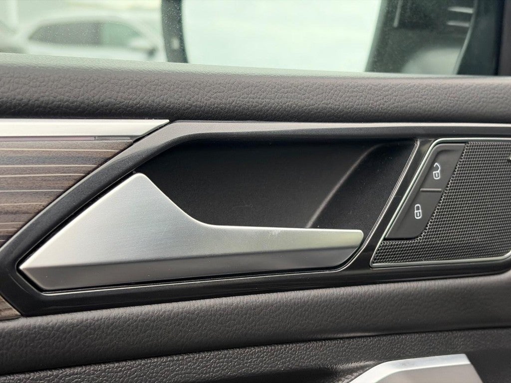 2022 Volkswagen Tiguan 2.0T SEL R-Line 4MOTION