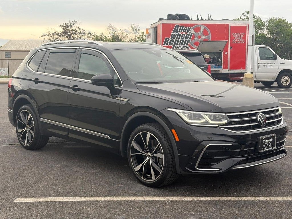 2022 Volkswagen Tiguan 2.0T SEL R-Line 4MOTION