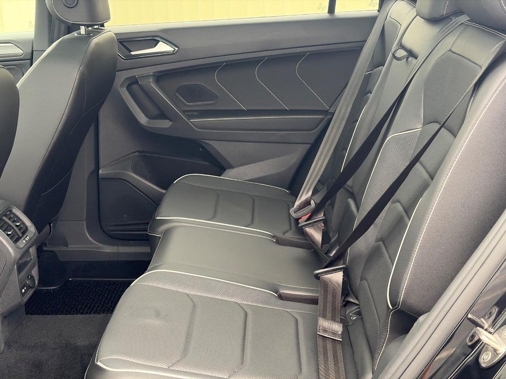 2022 Volkswagen Tiguan 2.0T SEL R-Line 4MOTION