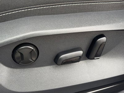 2025 Volkswagen Taos SEL 4MOTION