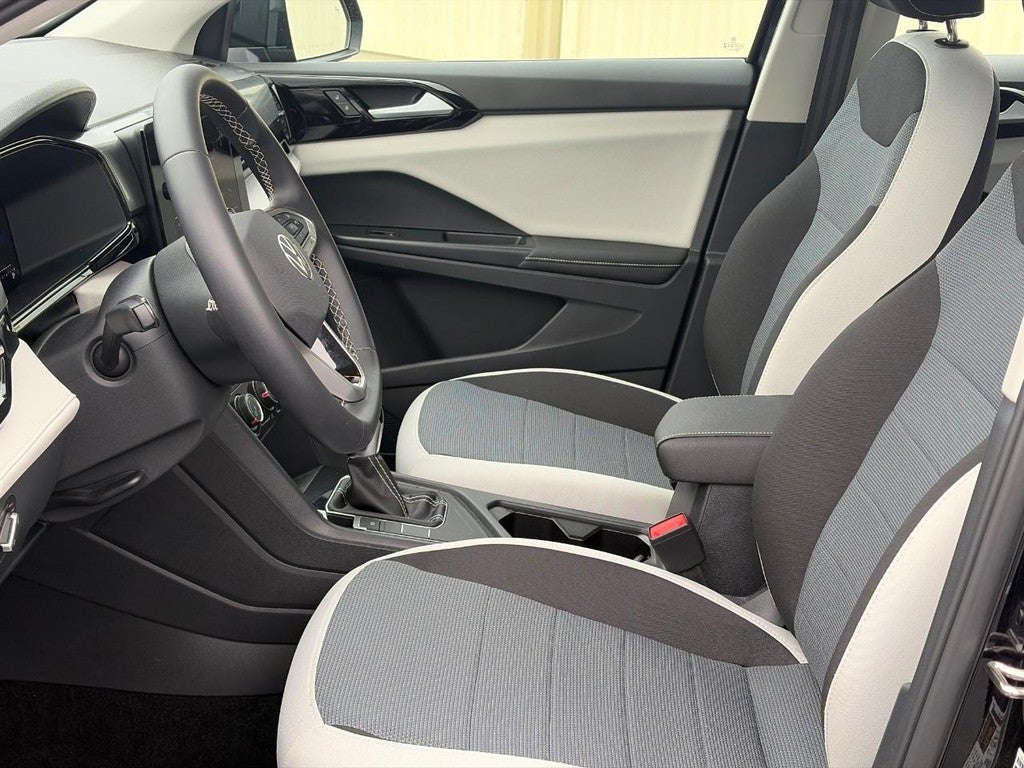 2025 Volkswagen Taos S FWD