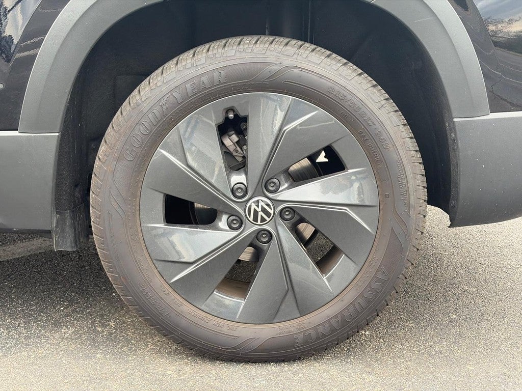 2025 Volkswagen Taos S FWD