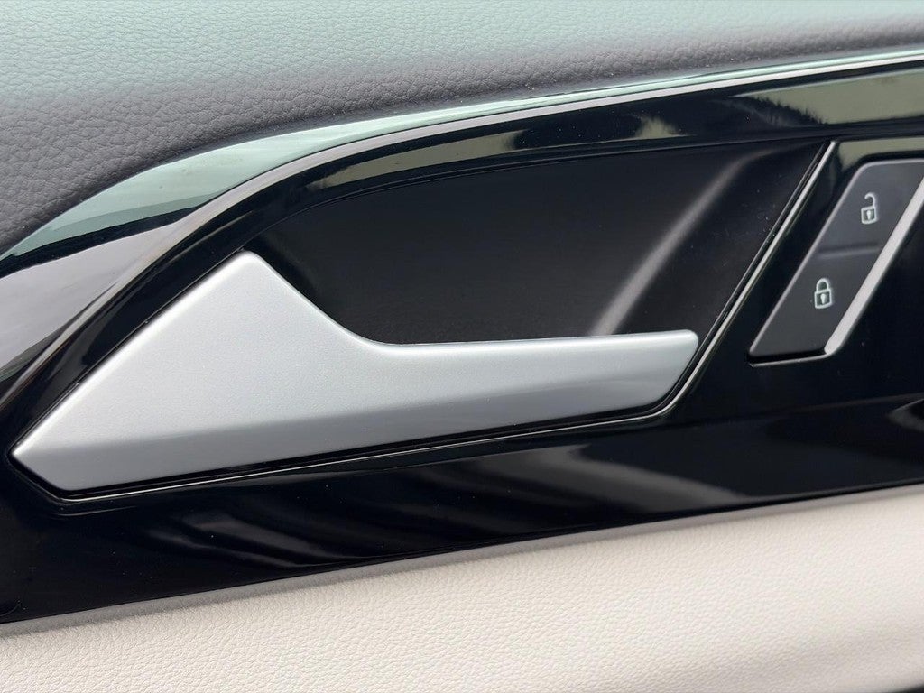 2026 Volkswagen Taos S 4MOTION