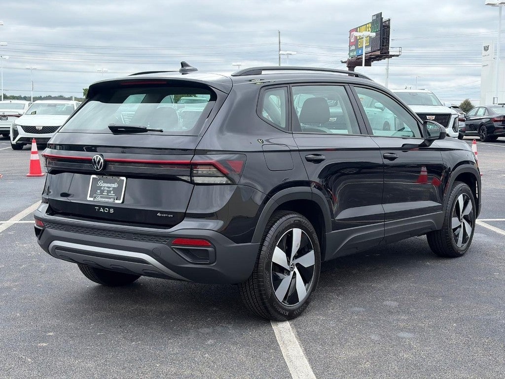 2026 Volkswagen Taos S 4MOTION