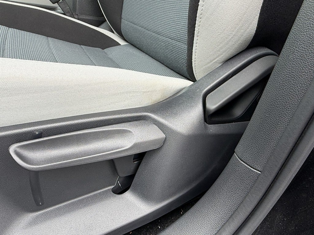 2025 Volkswagen Taos S 4MOTION