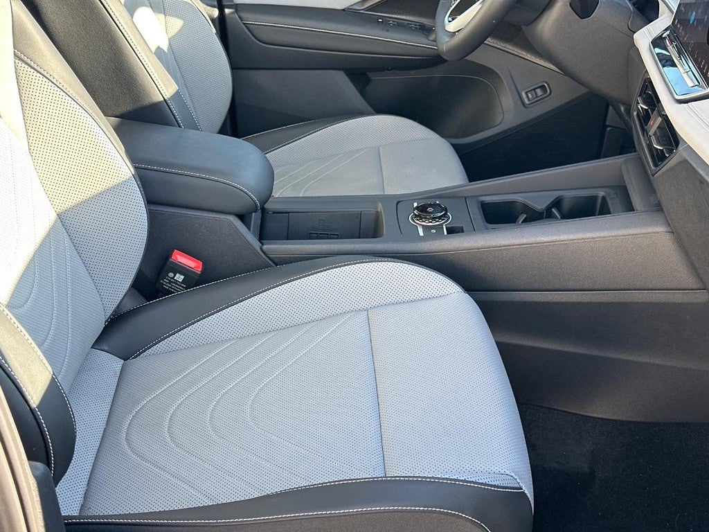 2025 Volkswagen Tiguan 2.0T SE 4MOTION