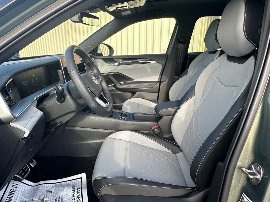 2025 Volkswagen Tiguan 2.0T SE R-Line Black 4MOTION