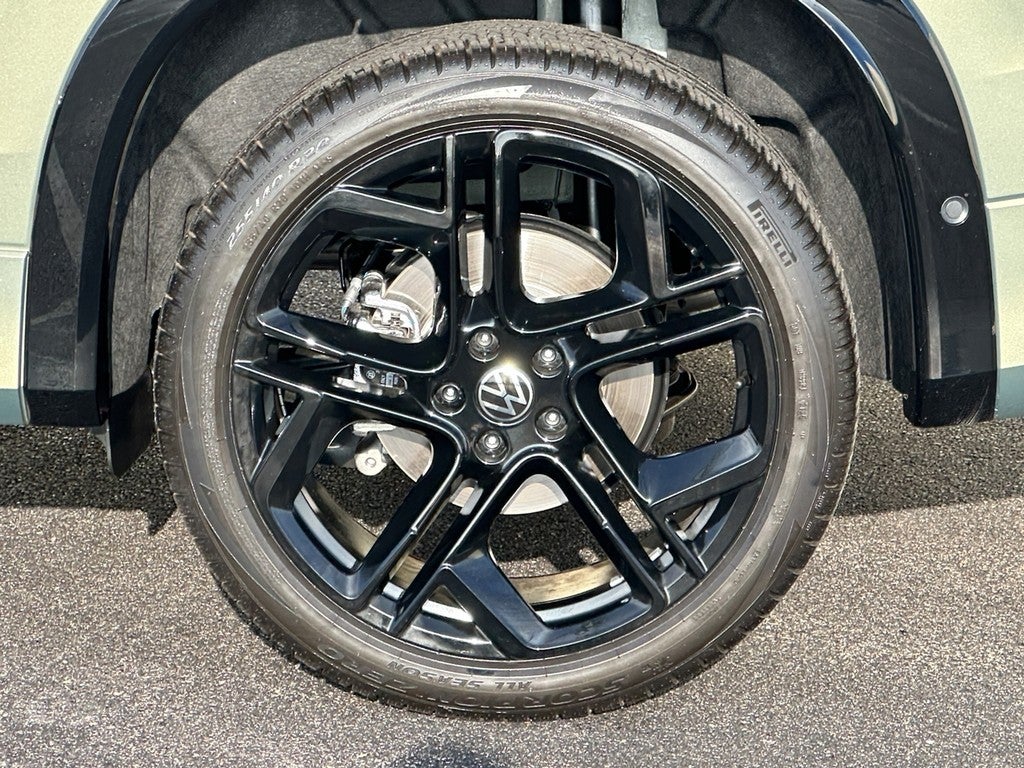 2025 Volkswagen Tiguan 2.0T SE R-Line Black 4MOTION