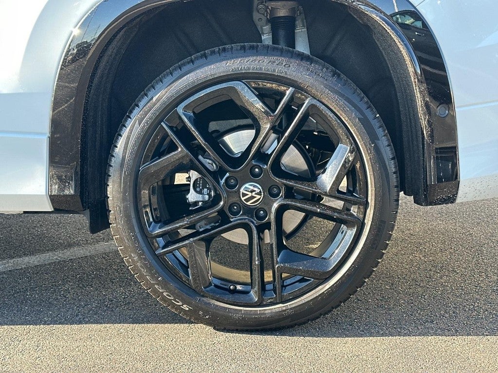 2025 Volkswagen Tiguan 2.0T SE R-Line Black 4MOTION