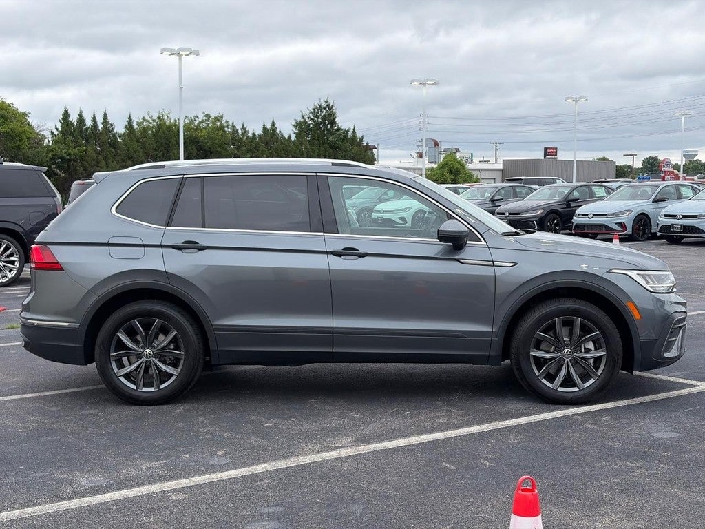 2024 Volkswagen Tiguan 2.0T SE 4MOTION
