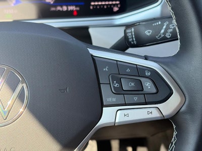 2025 Volkswagen Taos SE FWD