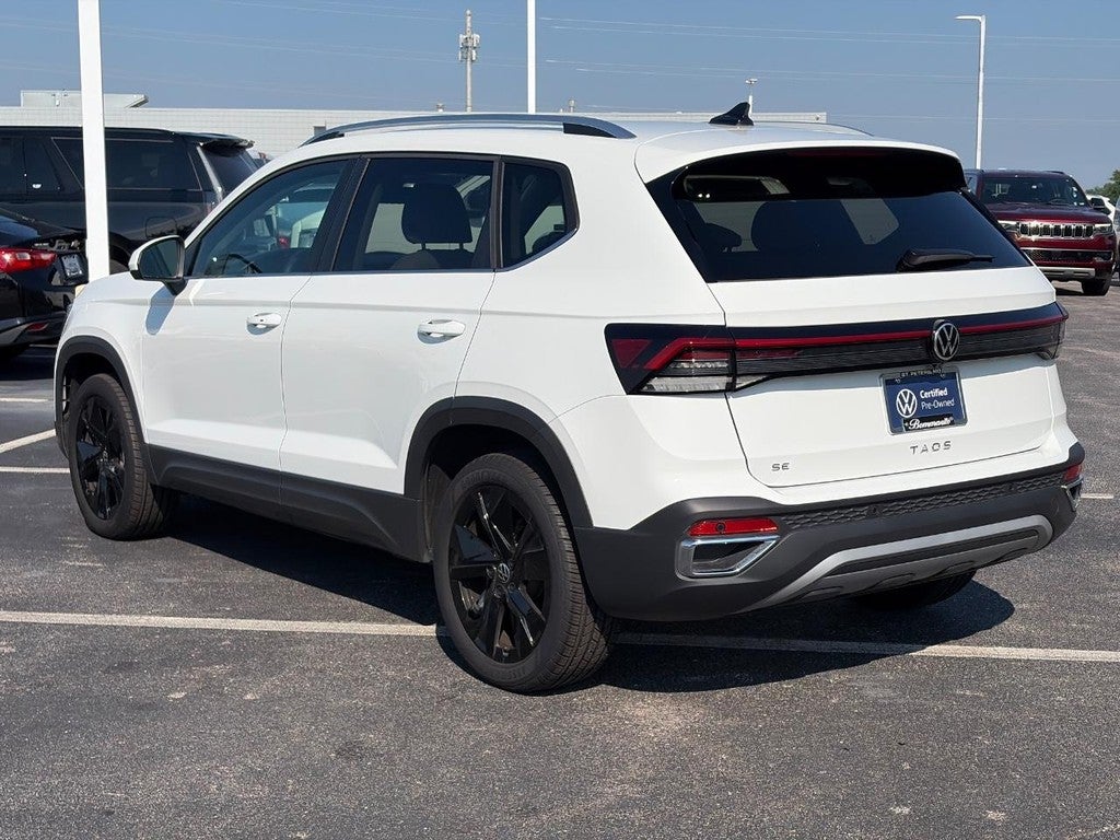 2025 Volkswagen Taos SE FWD