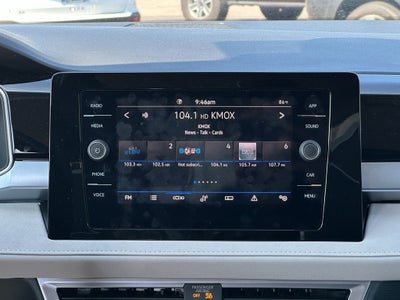 2025 Volkswagen Taos SE FWD