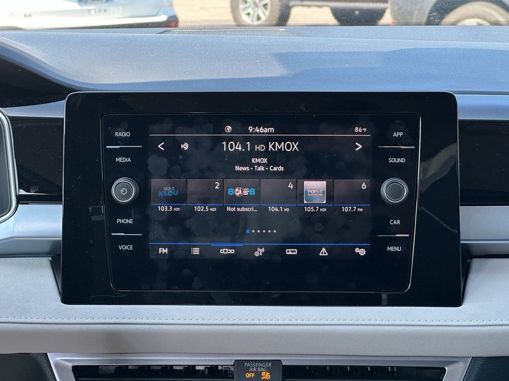 2025 Volkswagen Taos SE FWD