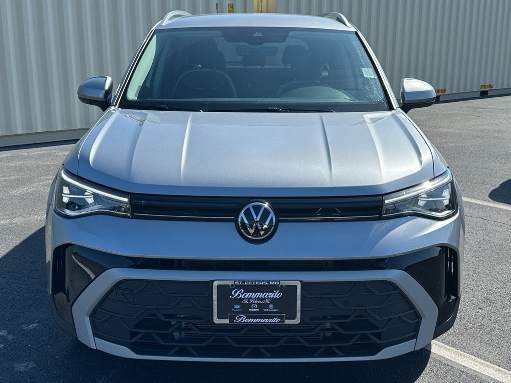 2025 Volkswagen Taos SE FWD