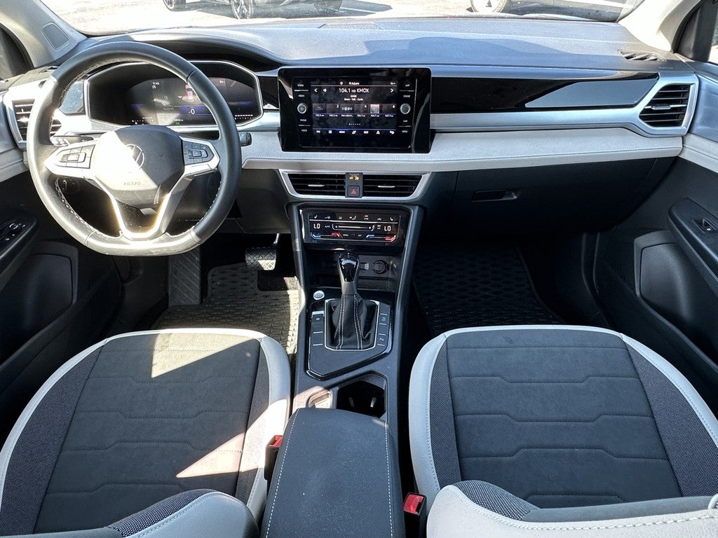 2025 Volkswagen Taos SE FWD