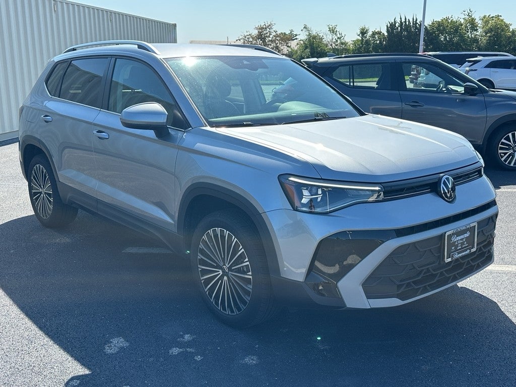 2025 Volkswagen Taos SE FWD