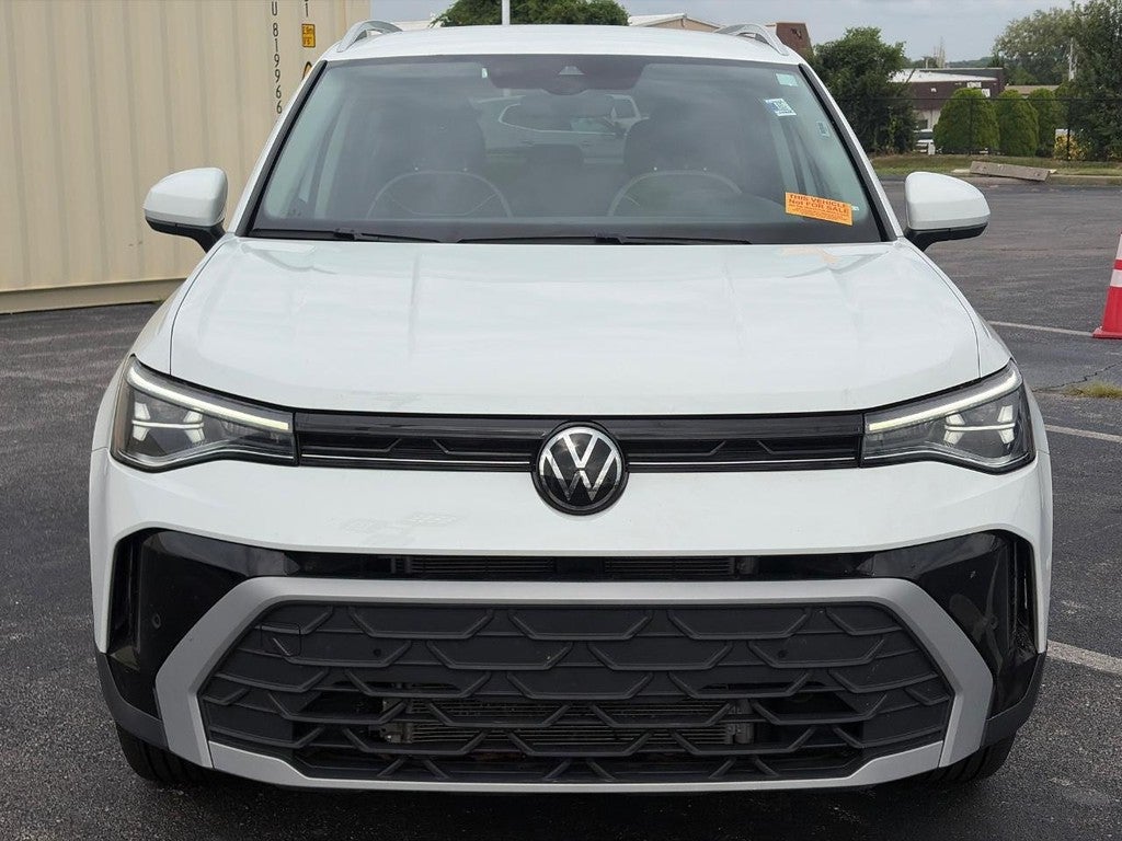 2025 Volkswagen Taos SE 4MOTION