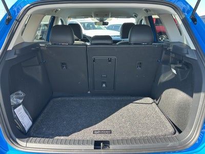 2025 Volkswagen Taos SE 4MOTION