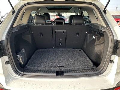 2025 Volkswagen Taos SE 4MOTION