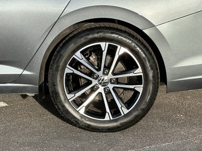 2025 Volkswagen Jetta Sport Auto