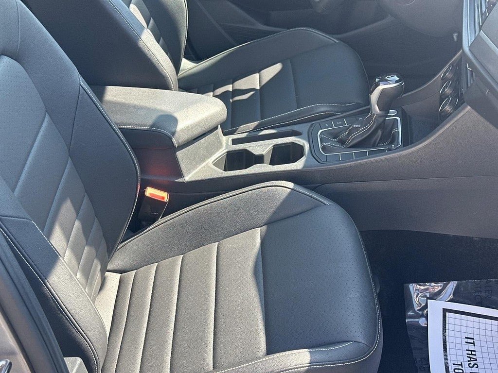 2024 Volkswagen Jetta SE Auto