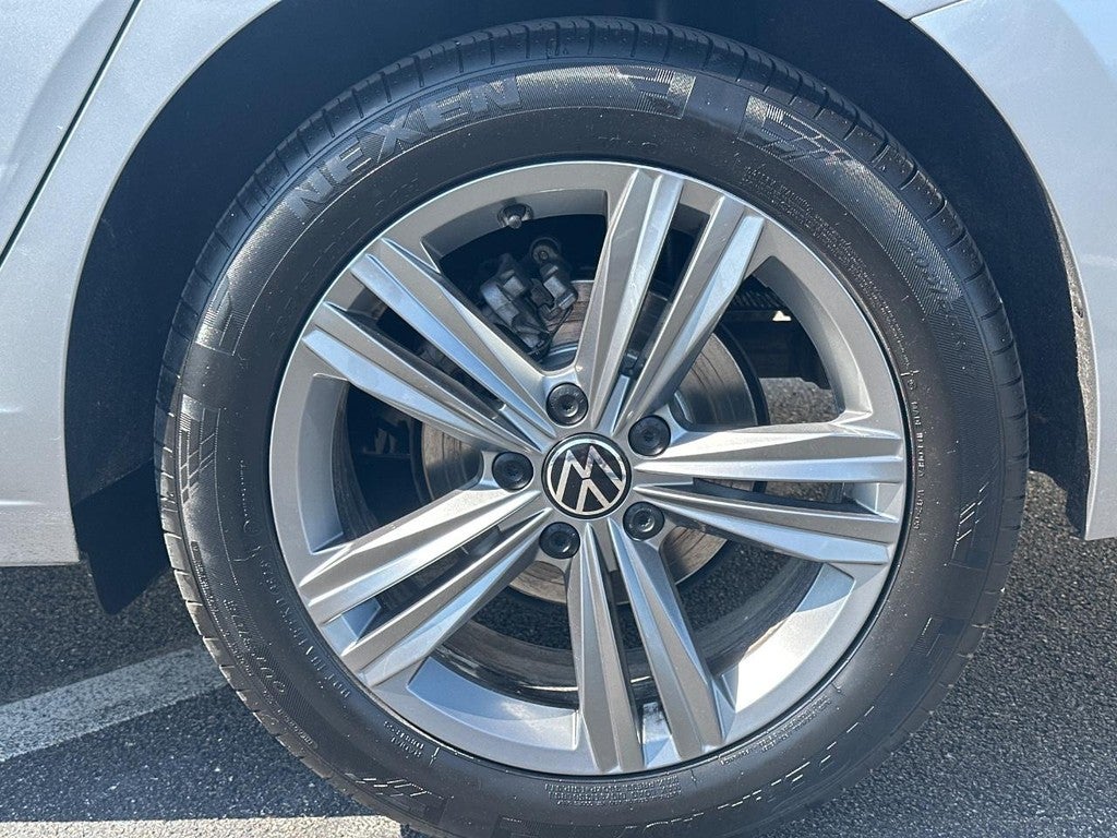 2024 Volkswagen Jetta SE Auto