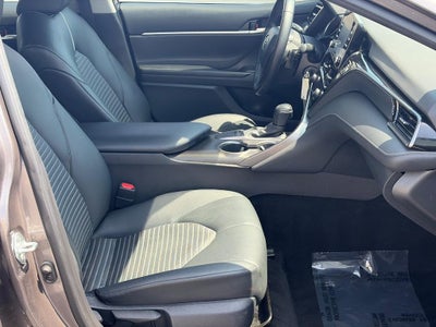 2023 Toyota Camry SE Auto (Natl)