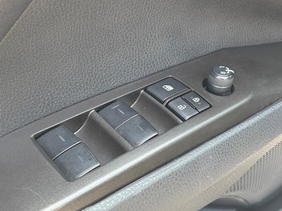 2023 Toyota Camry SE Auto (Natl)