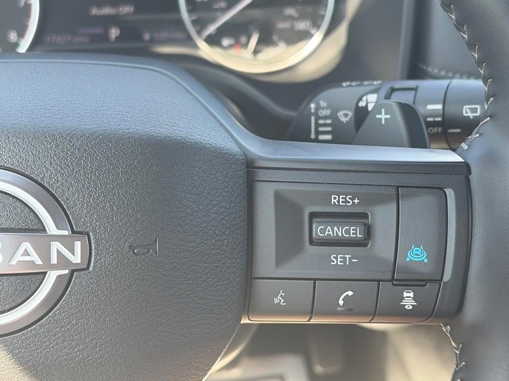 2025 Nissan Rogue FWD SV