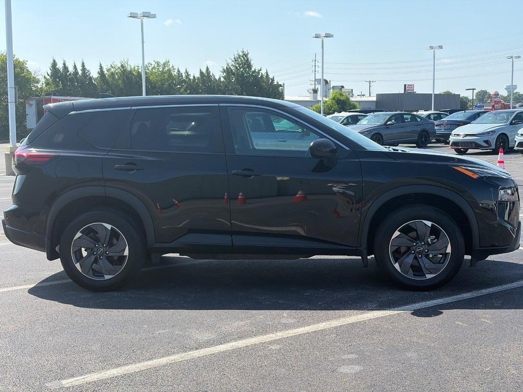 2025 Nissan Rogue FWD SV
