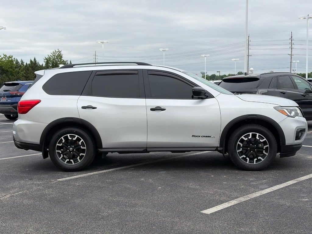 2020 Nissan Pathfinder FWD SV