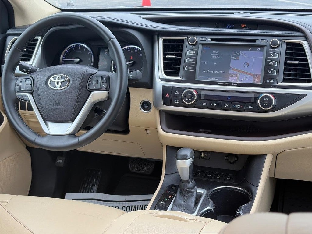 2016 Toyota Highlander AWD 4dr V6 XLE (Natl)