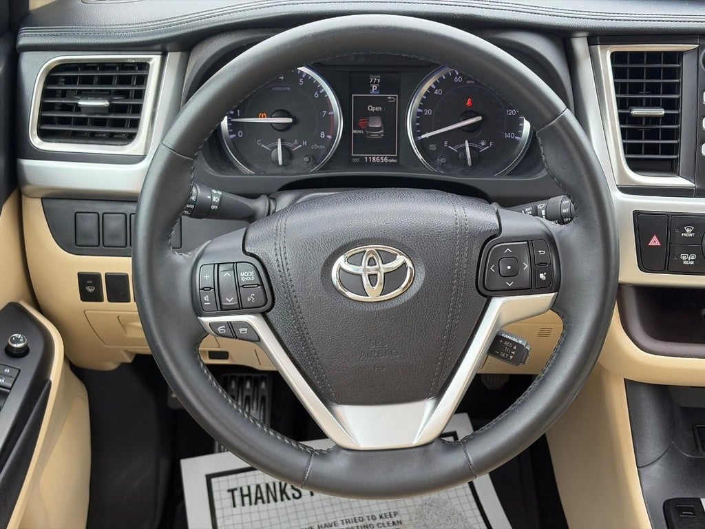 2016 Toyota Highlander AWD 4dr V6 XLE (Natl)