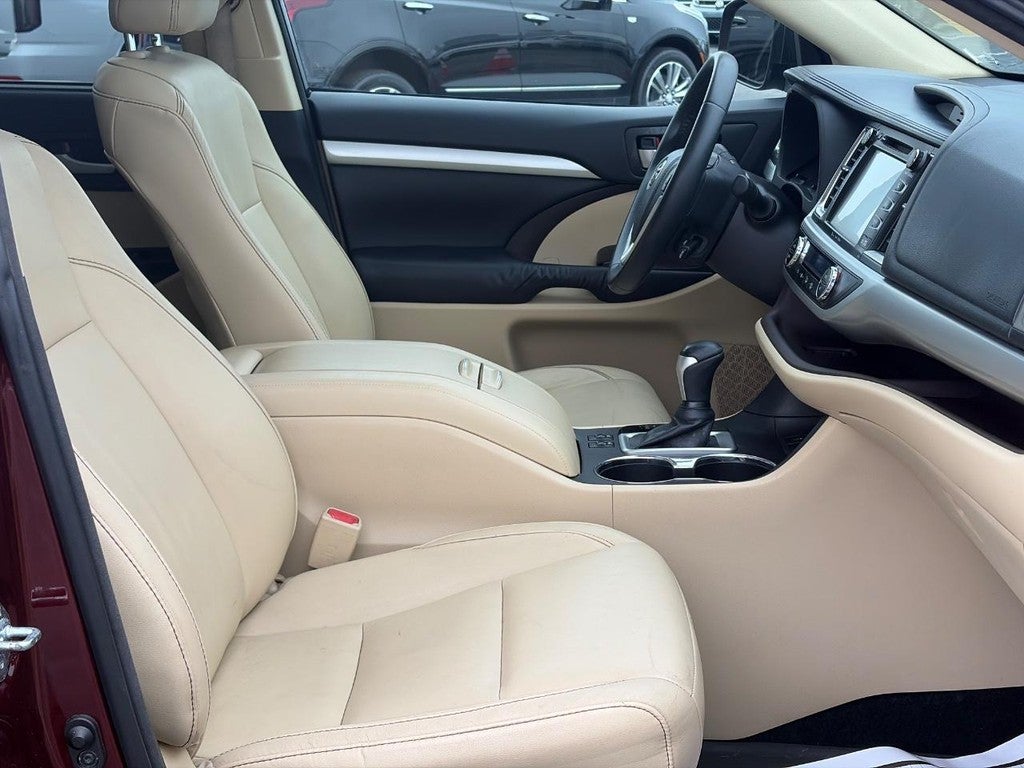 2016 Toyota Highlander AWD 4dr V6 XLE (Natl)