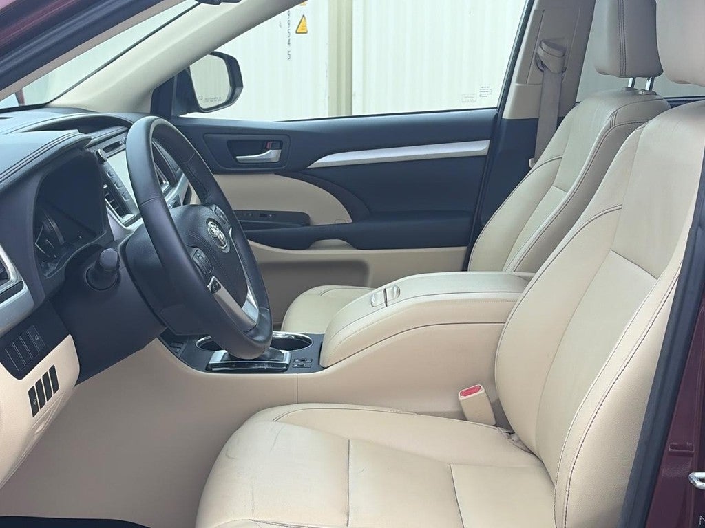 2016 Toyota Highlander AWD 4dr V6 XLE (Natl)
