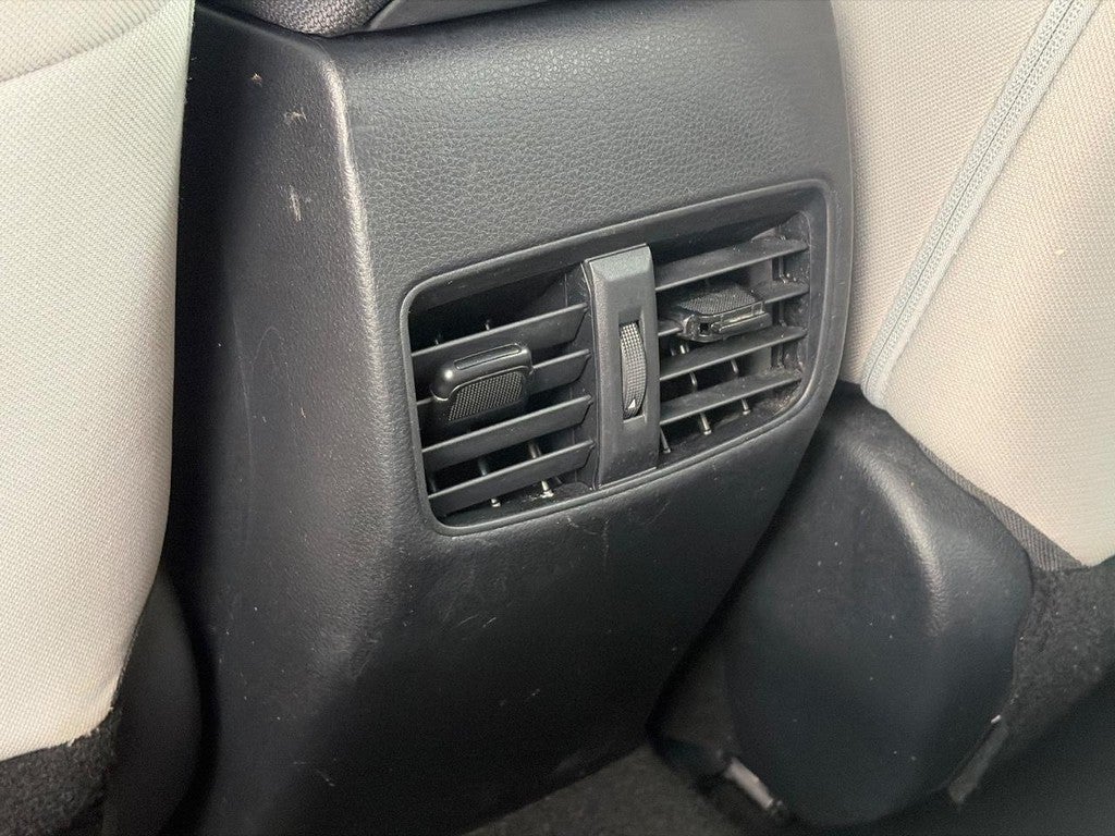 2022 Toyota Corolla Cross L 4WD (Natl)