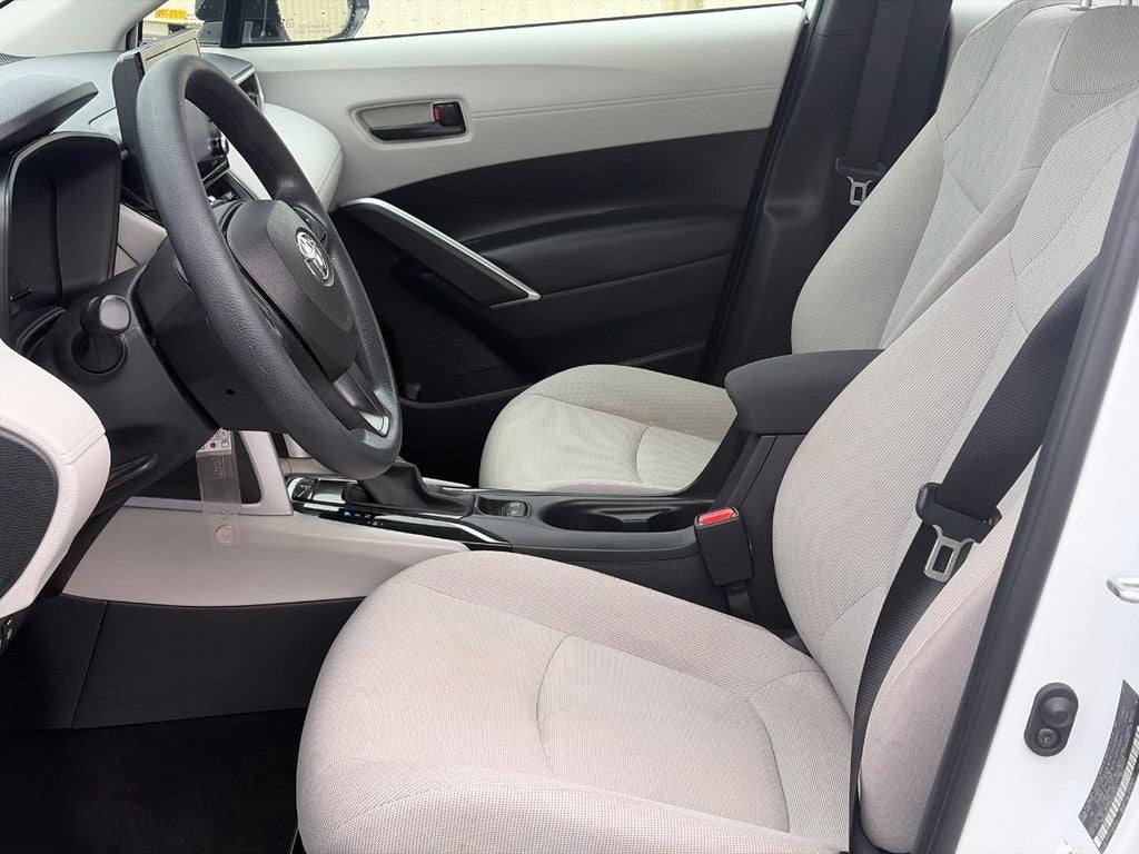 2022 Toyota Corolla Cross L 4WD (Natl)